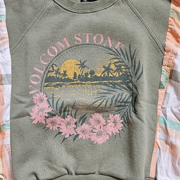 Volcom rework crew S/M - Picture 2 of 7